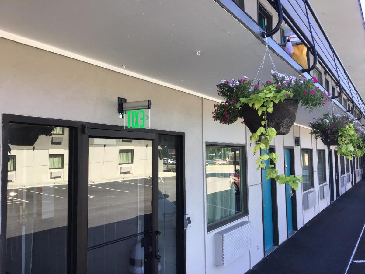 Travelodge Inn & Suites By Wyndham Missoula University Park Eksteriør bilde